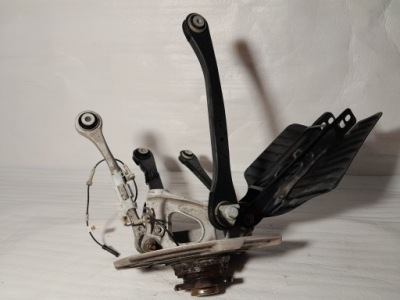 Bmw 7' g11 lci поворотный кулак рычаг ступица левый задняя 6861135 фото №1