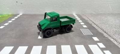 1:87 WIKING MERCEDES UNIMOG