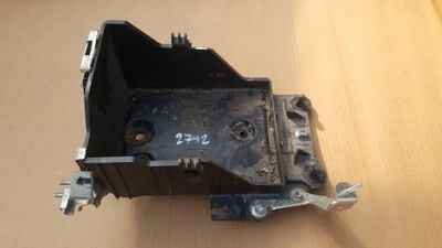 Mazda 2 основа pod акумулятор фото №1