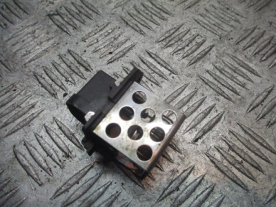 Резистор вентилятора радиатора renault laguna 2 2.2 dci 8200045082 фото №1