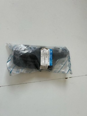 Hyundai i20 напрямна бампера лівий перед оригінал фото №1