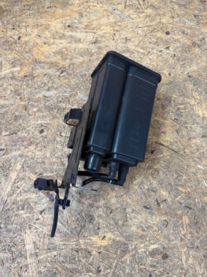 Корпус фільтр вугільний кронштейн renault megane iv 1.3 tce 149509105r фото №1