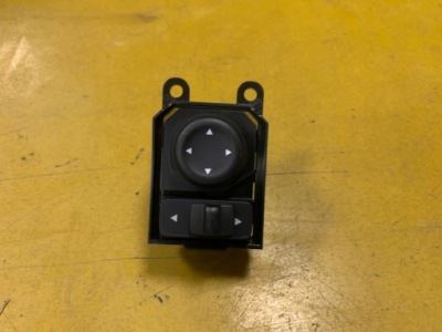 Кнопки керування lustereki nissan nv200 фото №1