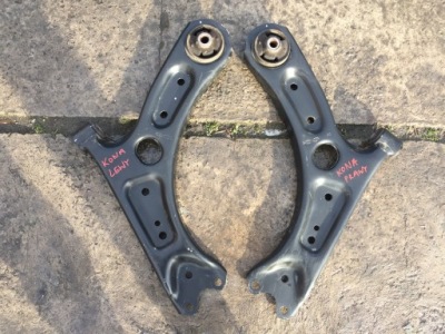 Hyundai kona 1.6 tgdi рычаг перед правый фото №1