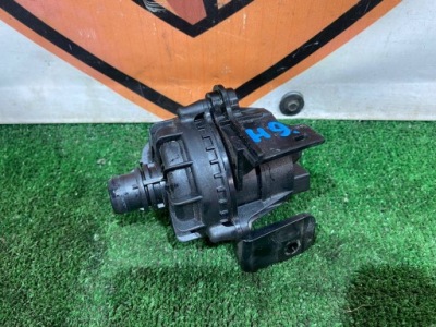 Помпа wody jaguar f-pace x761 m8a2-18d473-db фото №1