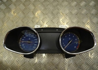 Maserati quattroporte vi приборная панель счетчик 670030596 фото №1