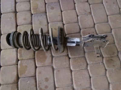 Opel оригинальный номер 13474019 амортизатор левый перед astra j iv 2,0 cdti амортизационная стойка фото №1