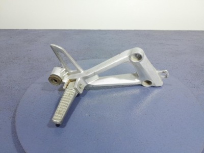 Barton gt 125 подножка задний правая  пассажира фото №1