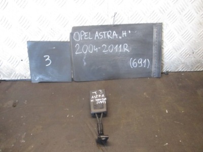 Кліпса поперечина середина 13128018 opel astra h 04-12r. фото №1