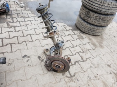 Citroen c3 ii 1.4 vti амортизатор поворотний кулак ліва фото №1