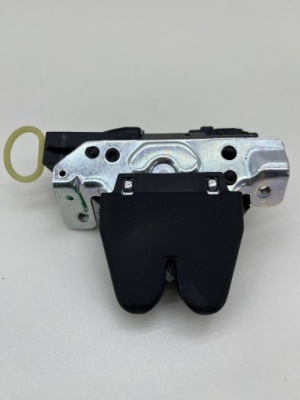 Mercedes cla w117 замок крышки задний  a1177500085 фото №1