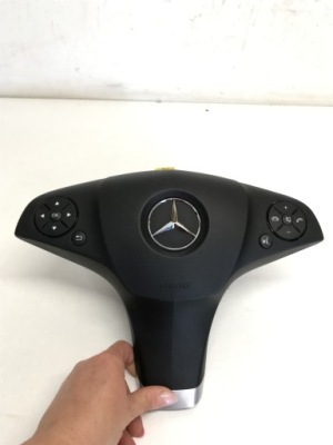 Подушка безпеки водія mercedes e w207 купе a2078604002 фото №1