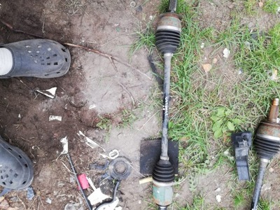 Subaru outback v 2017 2018 2.5 b приводной вал правая перед фото №1