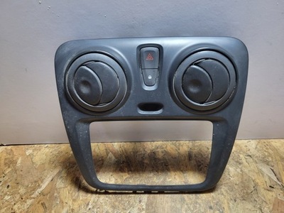 Решітка обдув перед dacia dokker 682606882r фото №1