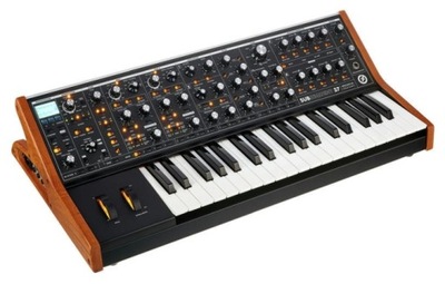 Syntezator analogowy Moog SUBsequent 37