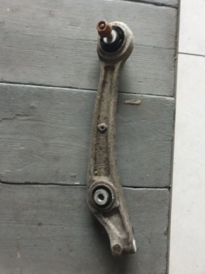 Важіль перед правий 8k0407156c audi a6 c7 фото №1