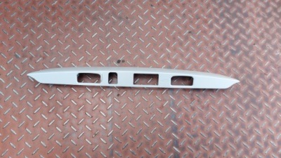 Молдинг накладка кришки задня багажника toyota corolla cross 21- фото №1