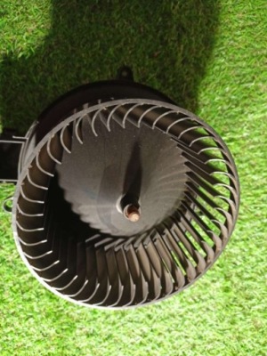 Вентилятор повітродувка bmw 3 f30 r2013 фото №1