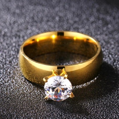 Szeroki złoty pierścionek z dużą białą cyrkonią rozmiar 24