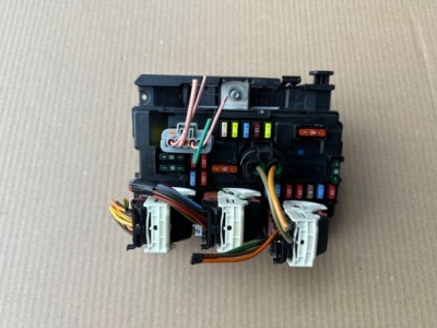 Peugeot 207 рестайлинг  модуль bsm разъёмы 9667199780 r09 фото №1