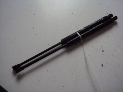 Амортизаторы капот alfa romeo giulietta 10- фото №1