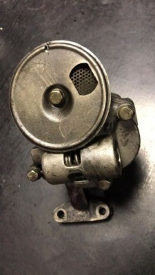 Насос масла bmw 3 e30 1273082 фото №1