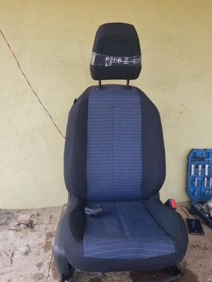 Сиденье правый перед peugeot 208 фото №1