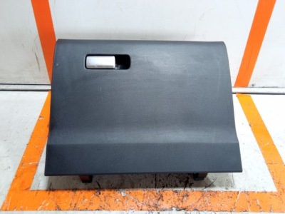 Mazda cx-30 бардачок пасажира панелі консолі фото №1