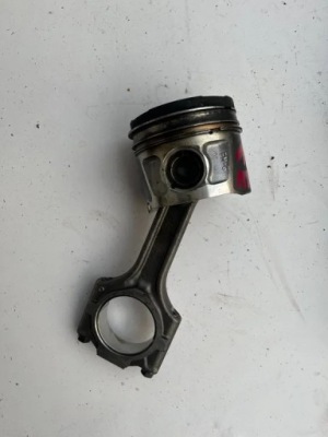 Fiat doblo ii поршень шатун 1.6 m-jet 2015- фото №1