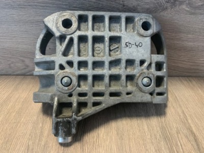 Тримач  генератора audi vw 059903143p фото №1