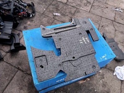 Alfa romeo stelvio пенополистирол пена пол 50563991 фото №1