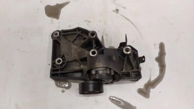 Кронштейн генератора insignia astra zafira 2.0 cdti a20dth фото №1