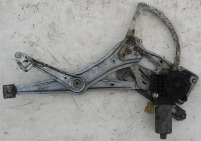 Підйомник скло правий перед mercedes ml 163 w163 фото №1