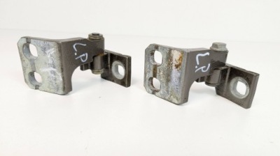 Alfa romeo stelvio петлі двері передніх ліва фото №1