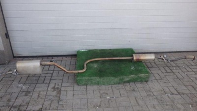 Гасник коливань труба вихлоп 15 tys. km peugeot 208 i 1.2 vti psa4357 psa4356 фото №1