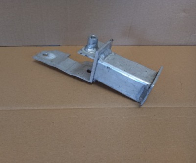 Кронштейн зона деформації права volvo xc40 ii 32283254 фото №1