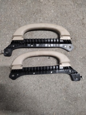 Jeep grand cherokee wk2 ручка кронштейн потолочный правый левый фото №1