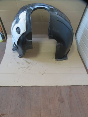 Volvo ex-30 ex30 ліва підкрилок ремінь перед 80001629 фото №1