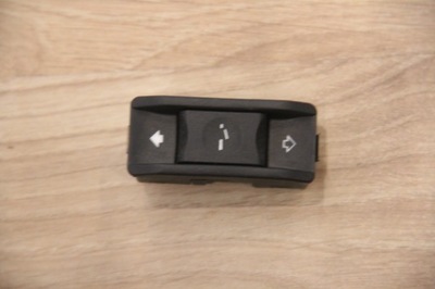 Перемикач люк land rover оригінальний номер 6901474 фото №1