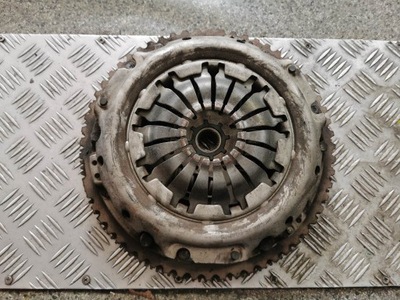 Сцепление колесо маховик renault clio iv 123117787r фото №1