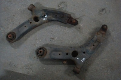 Hyundai i30 ii 12-16 важіль перед передній правий фото №1