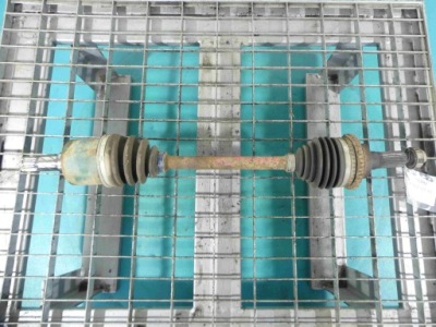 Приводной вал левая mazda 323f 1.6 16v фото №1