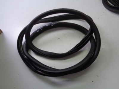 Прокладка дверь левый задний  mercedes gle w166 2017 rok фото №1