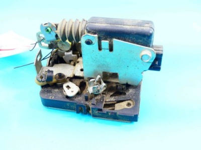 Замок перед правый 2 pin iveco daily iv 06-11 eu фото №1