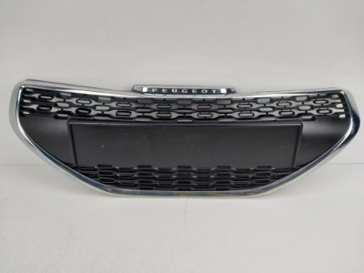 Решітка радіатора решітка радіатора 9672794377 9676232977 peugeot 208 i фото №1