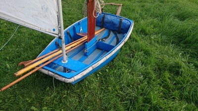 Łódź żaglówka łódka