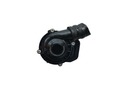 Насос воды mercedes a klasa w176 a2118350028 фото №1