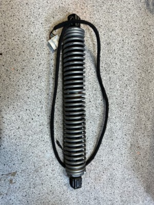 Bmw f10 привод амортизатор крышки правый 7207010 фото №1