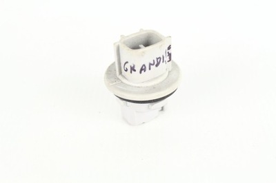 Цоколь вкладыш лампы лампочка mitsubishi grandis фото №1