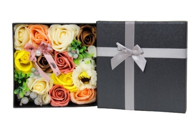 Kwiaty mydlane róże w pudełku prezent flower box